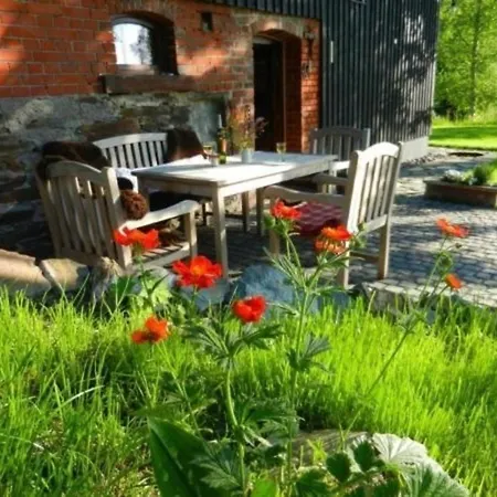 Ferienhaus In Mit Garten Und Terrasse Casa de Férias *